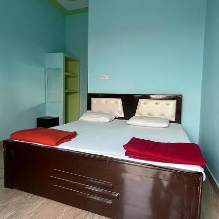 Hotel Vijay Palace Ayodhya 외부 사진