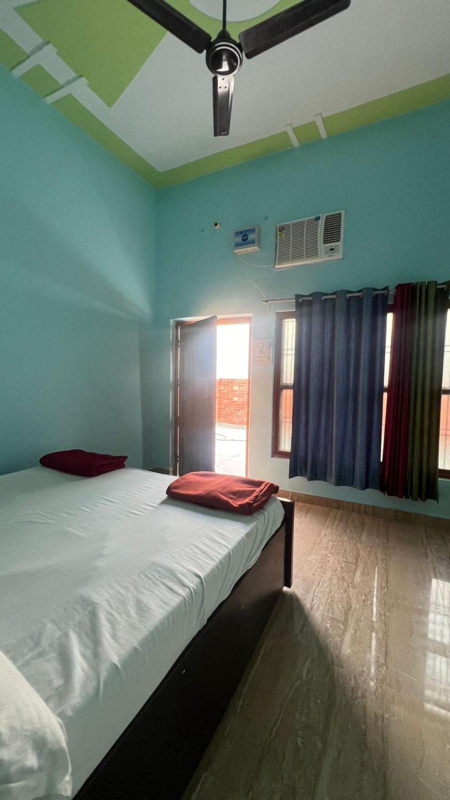 Hotel Vijay Palace Ayodhya 외부 사진
