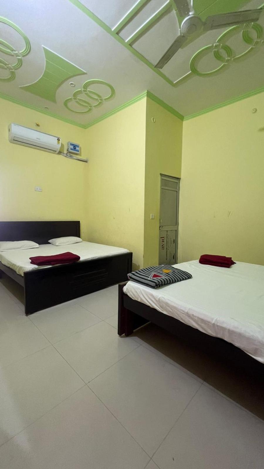 Hotel Vijay Palace Ayodhya 외부 사진