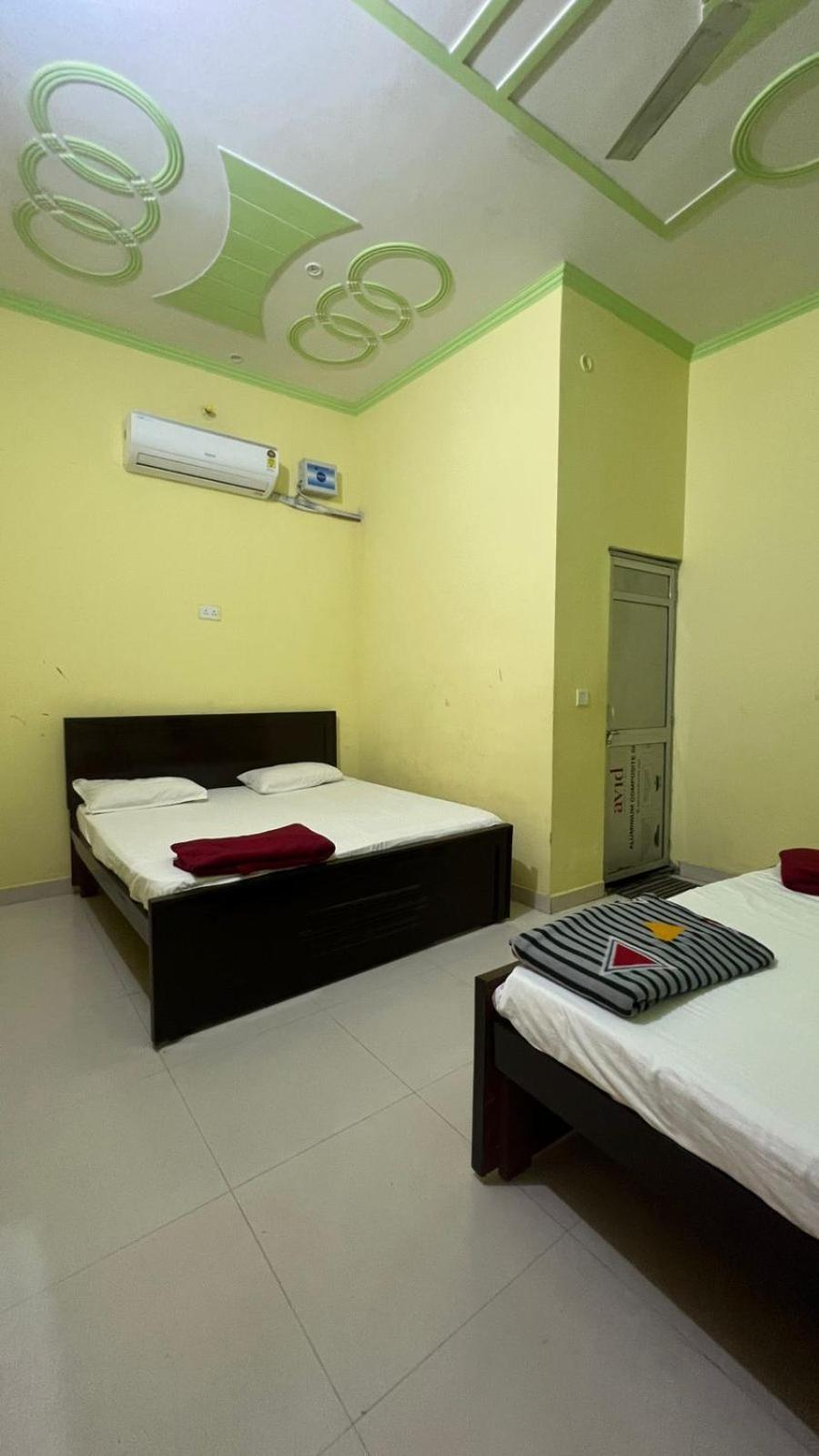 Hotel Vijay Palace Ayodhya 외부 사진