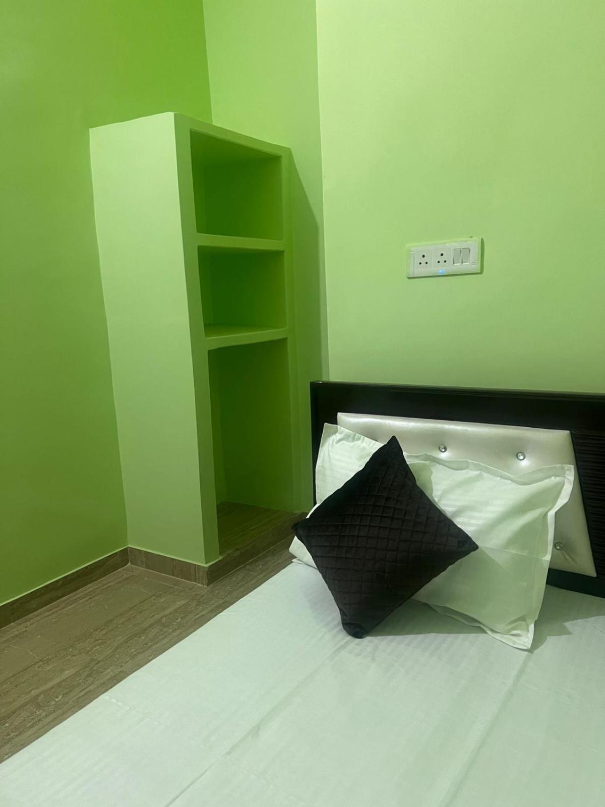 Hotel Vijay Palace Ayodhya 외부 사진