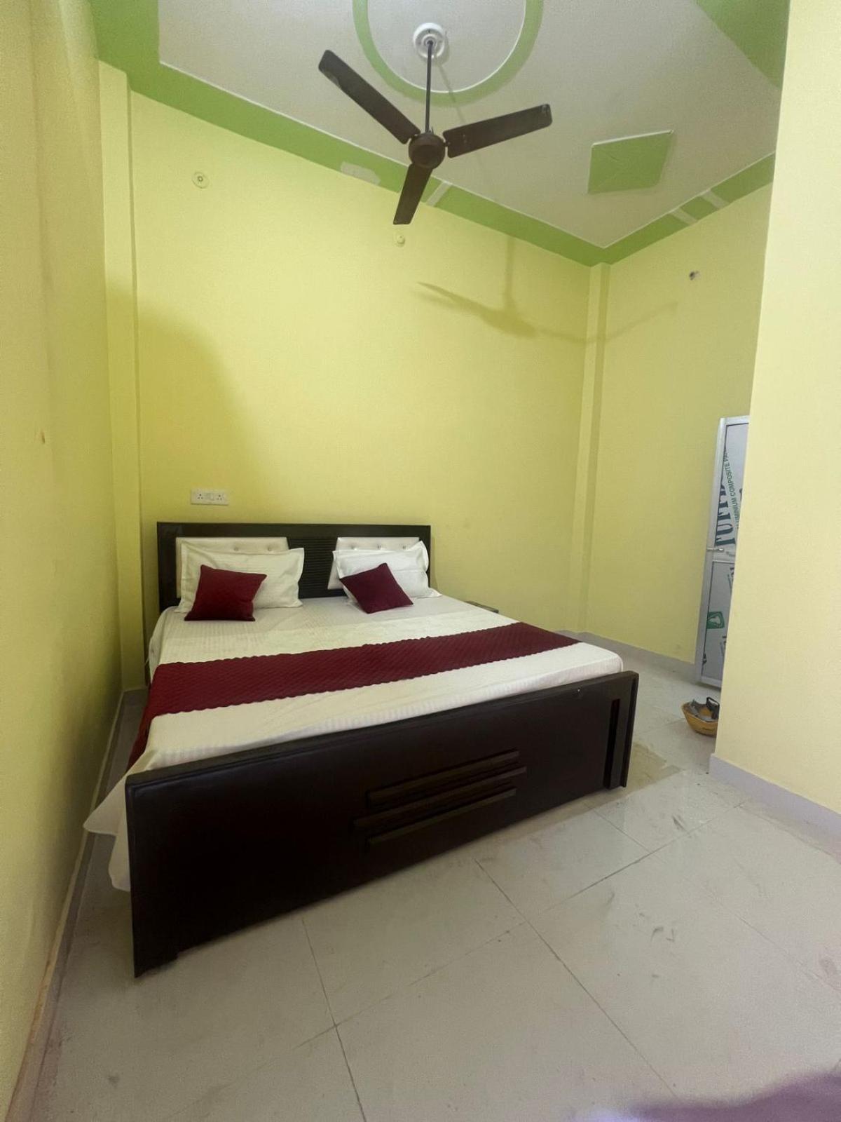Hotel Vijay Palace Ayodhya 외부 사진